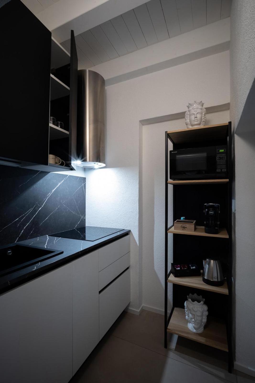 Santateresa19 Suite & Spa Палермо Екстериор снимка